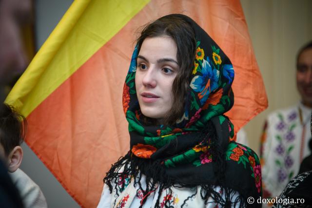 Colindători la Reședința Mitropolitană 2016 - Grup de colindători din Basarabia