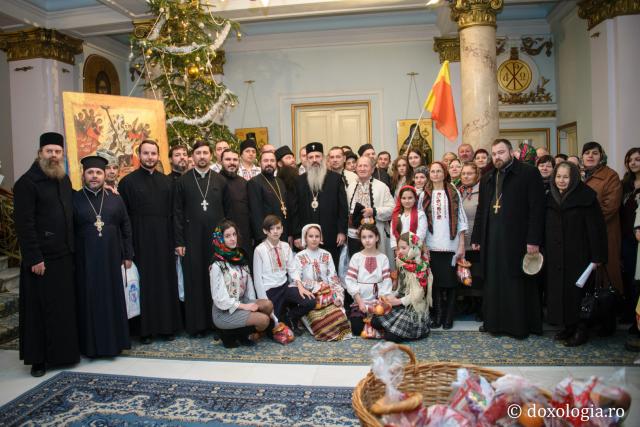 Colindători la Reședința Mitropolitană 2016 - Grup de colindători din Basarabia