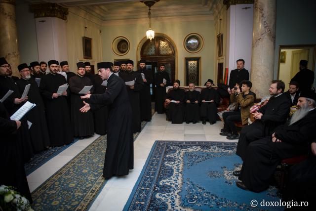 Colindători la Reședința Mitropolitană 2016 - Corala „Apostolii” din Protopopiatele 1, 2, 3 Iași