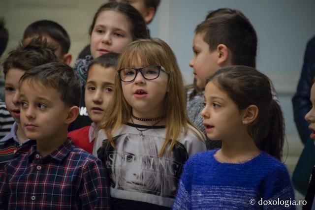 Colindători la Reședința Mitropolitană 2016 - Școala Ioana, Iași