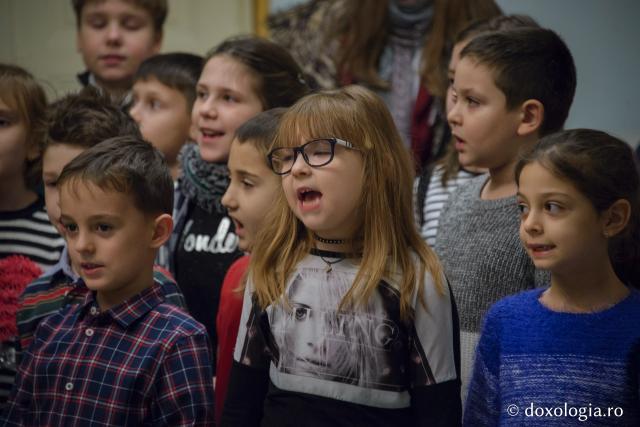 Colindători la Reședința Mitropolitană 2016 - Școala Ioana, Iași