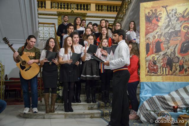 Colindători la Reședința Mitropolitană 2016 - Voluntarii Pro Vita Iași