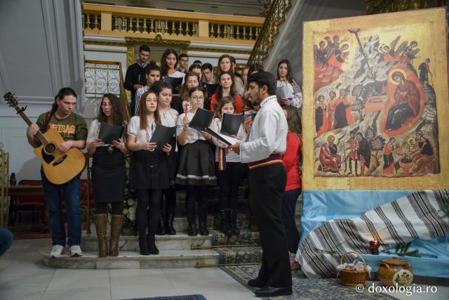Colindători la Reședința Mitropolitană 2016 - Voluntarii Pro Vita Iași