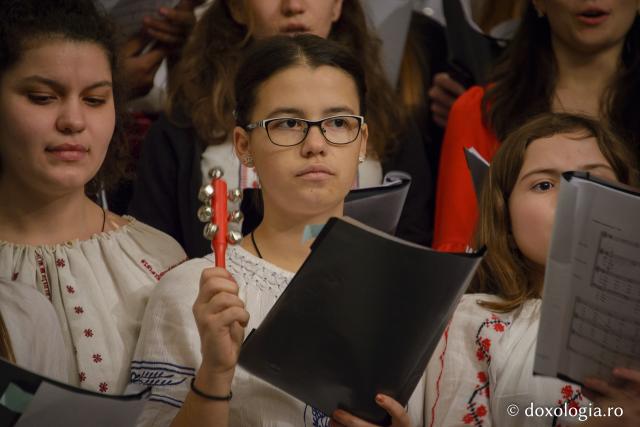 Colindători la Reședința Mitropolitană 2016 - Voluntarii Pro Vita Iași