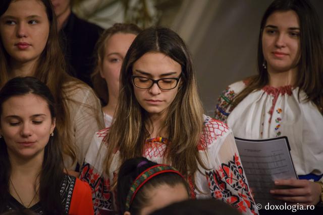 Colindători la Reședința Mitropolitană 2016 - Voluntarii Pro Vita Iași