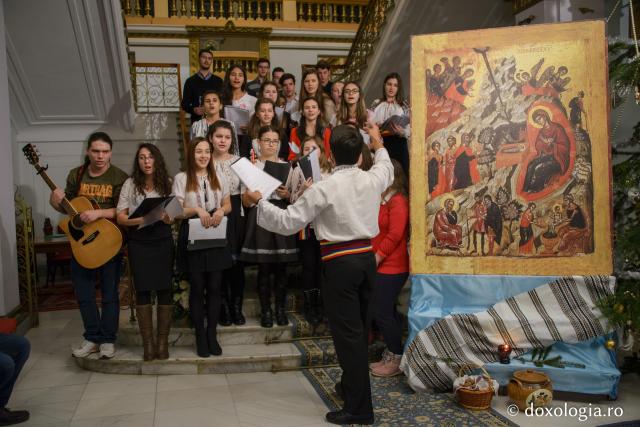 Colindători la Reședința Mitropolitană 2016 - Voluntarii Pro Vita Iași