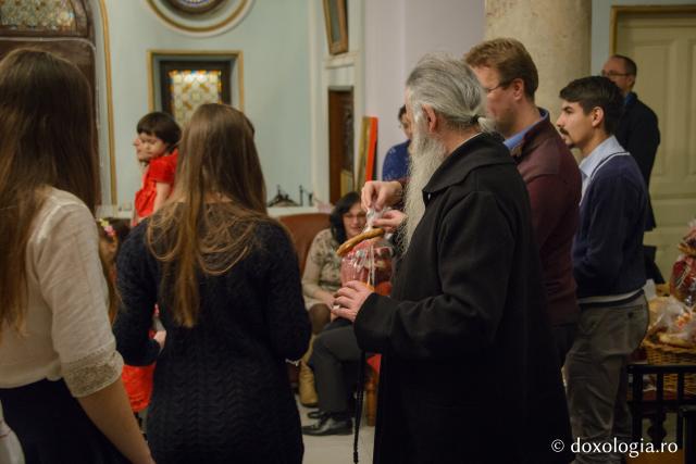 Colindători la Reședința Mitropolitană 2016 - Voluntarii Pro Vita Iași