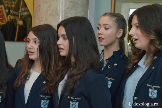 Colindători la Reședința Mitropolitană 2016 - Colegiu Național Iași