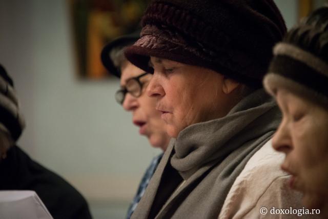 Colindători la Reședința Mitropolitană 2016 - Corul bătrânilor asistați de la Centrul de îngrijire pentru bătrâni „Sfântul Mina”