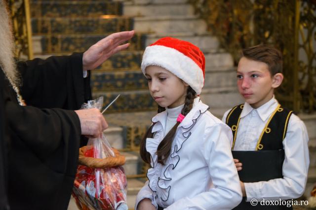 Colindători la Reședința Mitropolitană 2016 - Parohia Popești