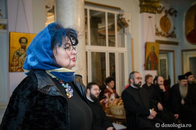 Colindători la Reședința Mitropolitană 2016 - Școala Dochia
