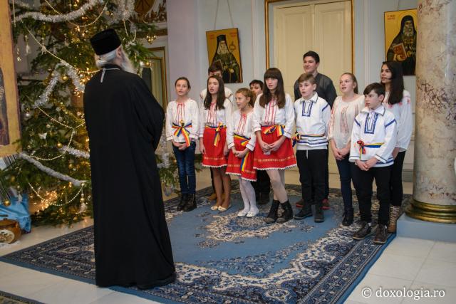 Colindători la Reședința Mitropolitană 2016 - Școala Dochia