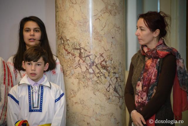 Colindători la Reședința Mitropolitană 2016 - Școala Dochia