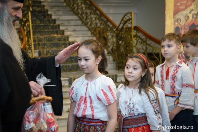 Colindători la Reședința Mitropolitană 2016 - Școala Tomești