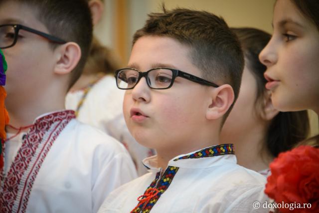 Colindători la Reședința Mitropolitană 2016 - Școala Tomești