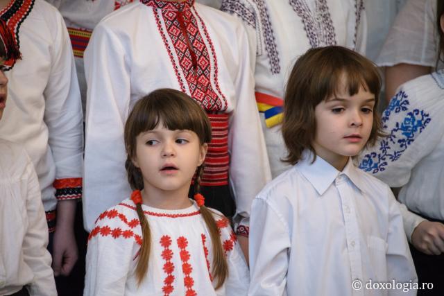 Colindători la Reședința Mitropolitană 2016 - Parohia „Sfântul Nectarie” din Iași