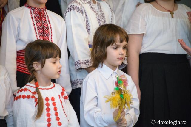 Colindători la Reședința Mitropolitană 2016 - Parohia „Sfântul Nectarie” din Iași