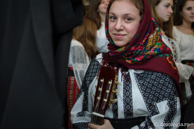 Colindători la Reședința Mitropolitană 2016 - Centrul pentru copii din Rădăuți