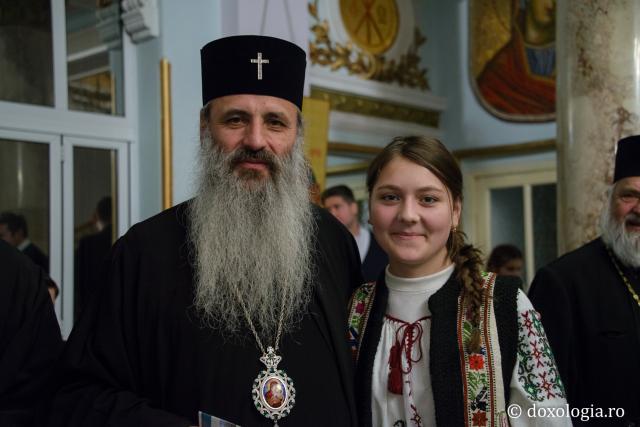 Colindători la Reședința Mitropolitană 2016 - Parohia „Sfântul Haralambie” - Tg. Neamț