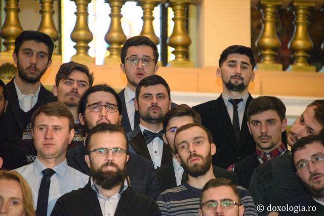 Colindători la Reședința Mitropolitană 2016 - Corul studenților masteranzi de la Teologie