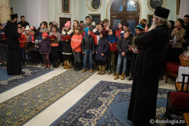 Colindători la Reședința Mitropolitană 2016 - Parohia Horlești