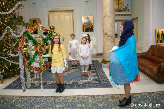 Colindători la Reședința Mitropolitană 2016 - Parohia Movileni