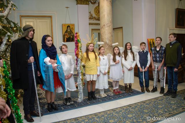 Colindători la Reședința Mitropolitană 2016 - Parohia Movileni