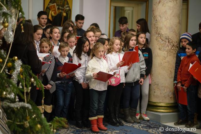 Colindători la Reședința Mitropolitană 2016 - Parohia Podolenii de Jos