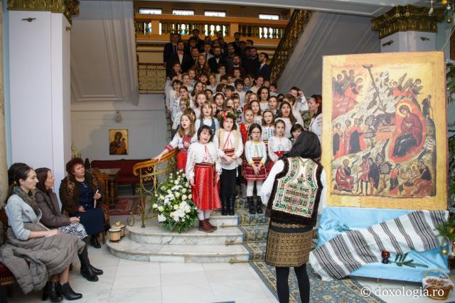 Colindători la Reședința Mitropolitană 2016 - Școala Varlaam