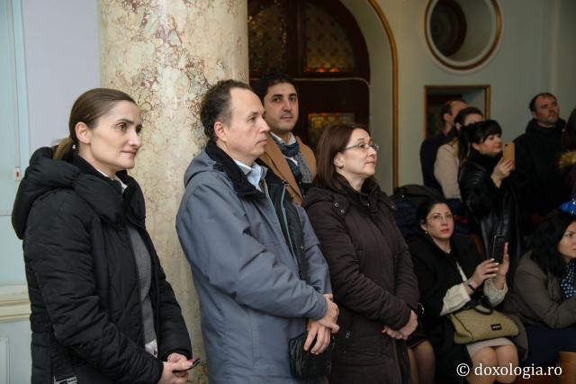 Colindători la Reședința Mitropolitană 2016 - Școala Varlaam