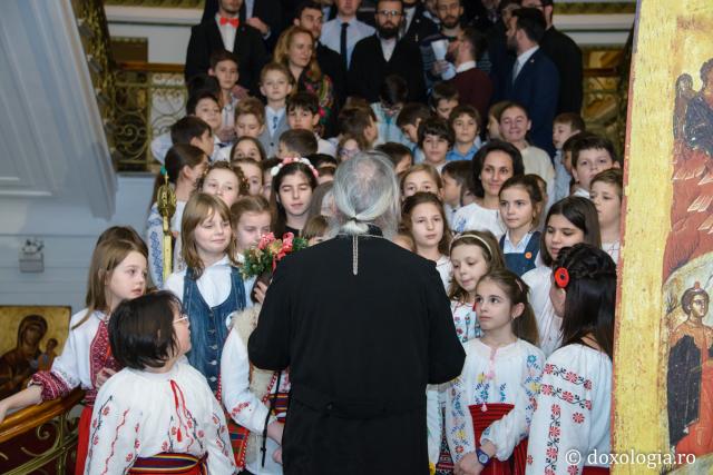 Colindători la Reședința Mitropolitană 2016 - Școala Varlaam