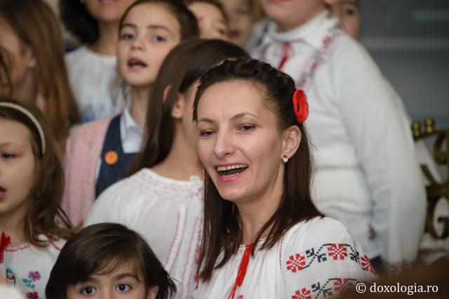 Colindători la Reședința Mitropolitană 2016 - Școala Varlaam