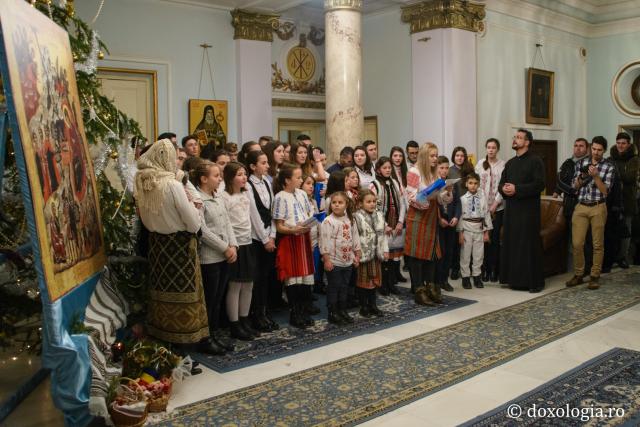 Colindători la Reședința Mitropolitană - Parohia Pietrișurile