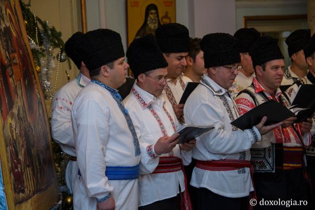 Colindători la Reședința Mitropolitană 2016 - Corul cântăreților bisericești din Mitropolia Moldovei și Bucovinei