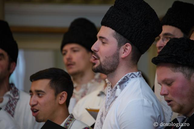 Colindători la Reședința Mitropolitană 2016 - Corul cântăreților bisericești din Mitropolia Moldovei și Bucovinei