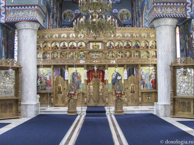 Mănăstirea Caraiman (galerie FOTO)