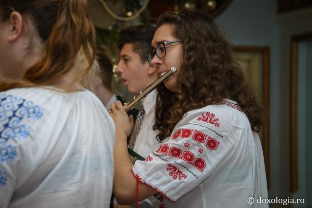 Colindători la Reședința Mitropolitană 2016 - Parohia Sfântul Prooroc Daniel, Iași