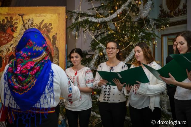 Colindători la Reședința Mitropolitană 2016 - Parohia Sfântul Prooroc Daniel, Iași