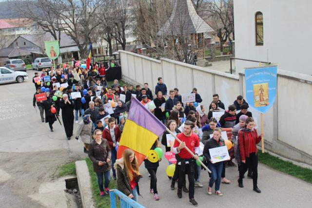 „Marșul pentru Viață” în Arhiepiscopia Iaşilor (galerie FOTO)
