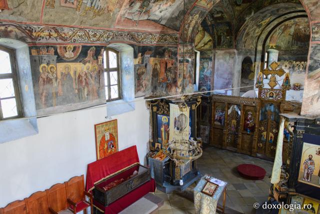 Mănăstirea sârbească de la Bezdin (galerie FOTO)