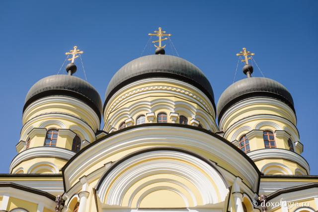 Mănăstirea Hîncu din Republica Moldova (galerie FOTO)