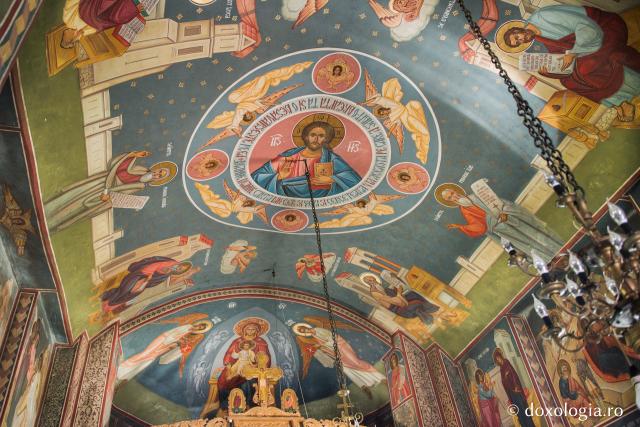 (Foto) Mănăstirea Sfânta Treime Balș 
