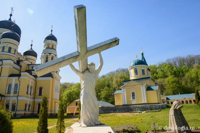 Mănăstirea Hîncu din Republica Moldova (galerie FOTO)