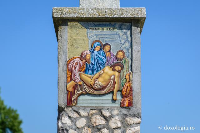 „Drumului Crucii” la Mănăstirea Hodoş-Bodrog (Galerie FOTO)