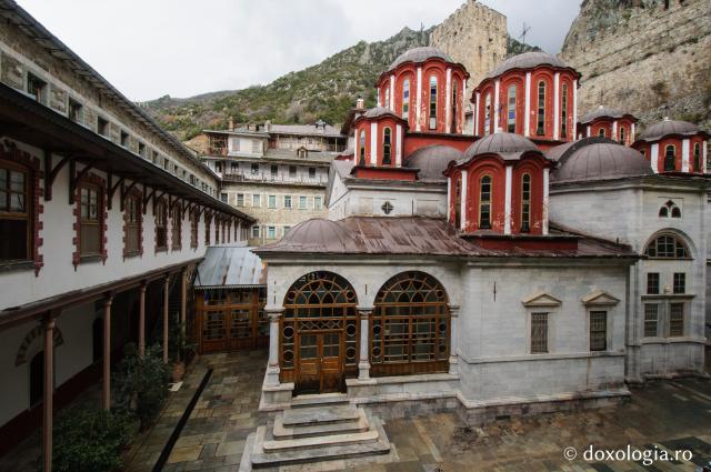 Katholikonul Mănăstirii „Sfântul Pavel” – Athos 