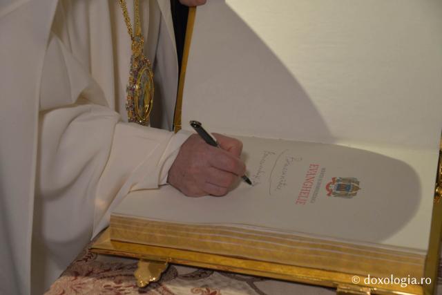 Vernisajul expoziţiei „Sfântul Mitropolit Iacob Putneanul. Părintele, ctitorul, cărturarul” - Muzeul Mănăstirii Putna / Foto: Constantin Comici Vernisajul expoziţiei „Sfântul Mitropolit Iacob Putneanul. Părintele, ctitorul, cărturarul” - Muzeul Mănăstirii Putna