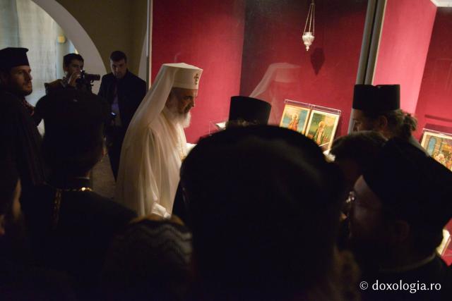 Vernisajul expoziţiei „Sfântul Mitropolit Iacob Putneanul. Părintele, ctitorul, cărturarul” - Muzeul Mănăstirii Putna / Foto: Constantin Comici Vernisajul expoziţiei „Sfântul Mitropolit Iacob Putneanul. Părintele, ctitorul, cărturarul” - Muzeul Mănăstirii Putna