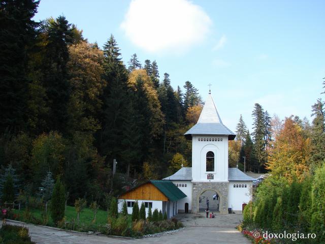(Foto) Mănăstirea Sihla – Sihăstria din Munții Neamțului