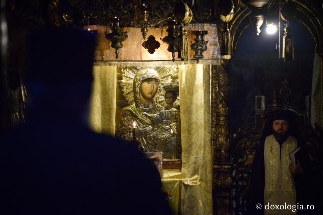 (Foto) Icoana făcătoare de minuni a Maicii Domnului de la Mănăstirea Neamț
