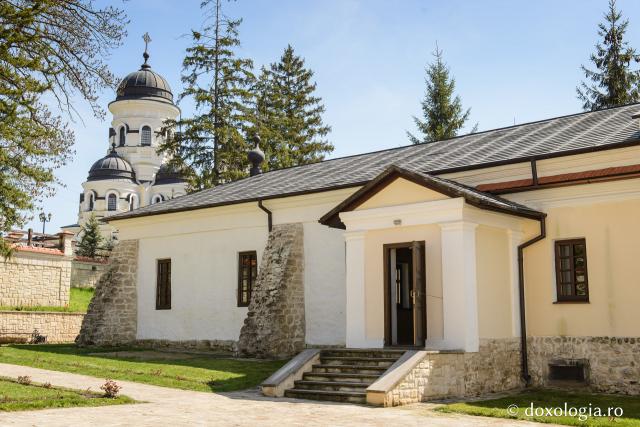 Căpriana - una dintre cele mai vechi mănăstiri din Republica Moldova (galerie FOTO)